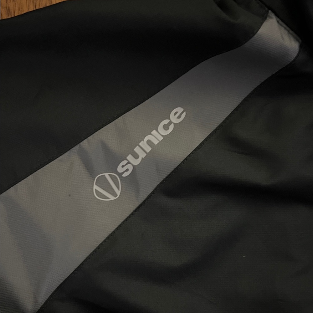 Sunice Black And Gray Performance Jacket - image 2